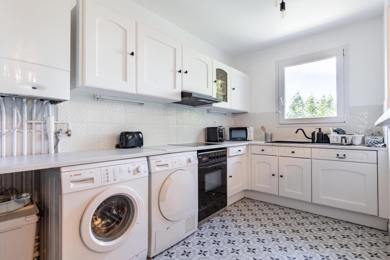 Design 3 Bedrooms Appartment, Near Champs Elysees Apartment Nanterre