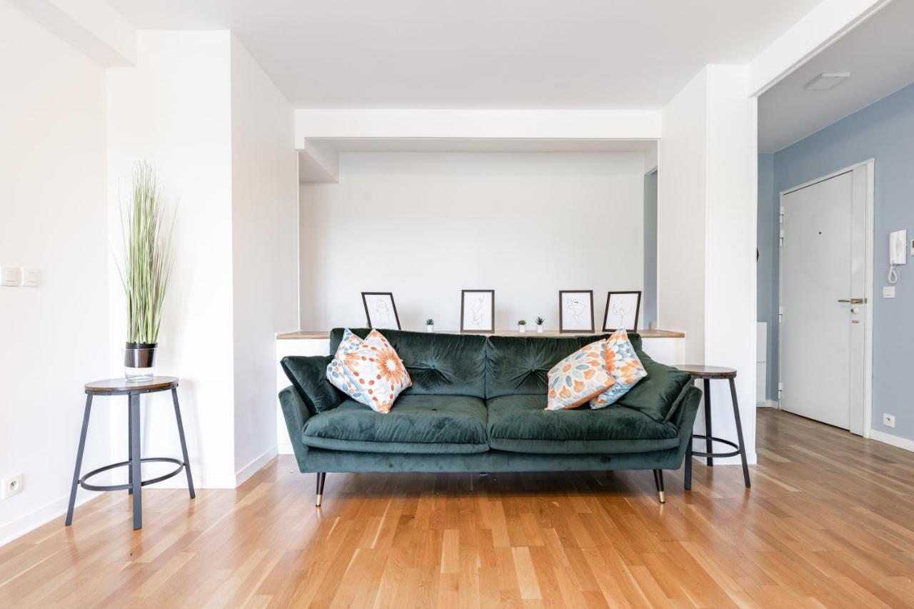 Apartment Design 3 Bedrooms Appartment, Near Champs Elysees Nanterre