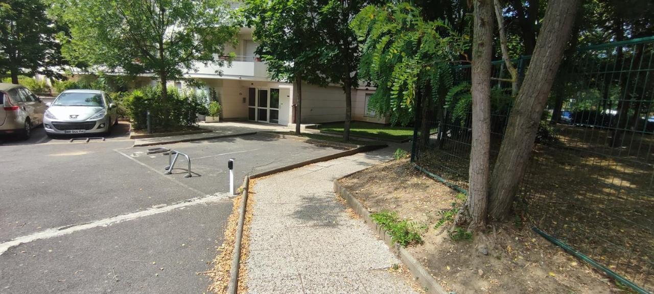 Design 3 Bedrooms Appartment, Near Champs Elysees * Nanterre